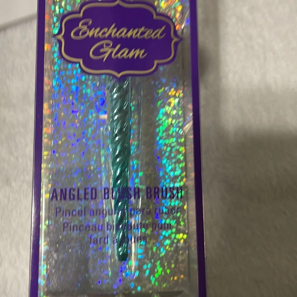 Cala Enchanted Glam Angled Rainbows Blush